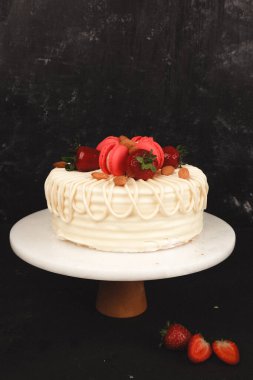 Mumlu Kutlama Pastası