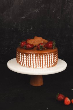 Mumlu Kutlama Pastası