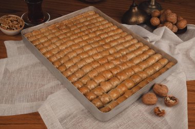 Baklava Piramidi Yaratıcı Tatlı Düzenlemesi