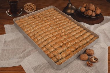 Baklava Piramidi Yaratıcı Tatlı Düzenlemesi