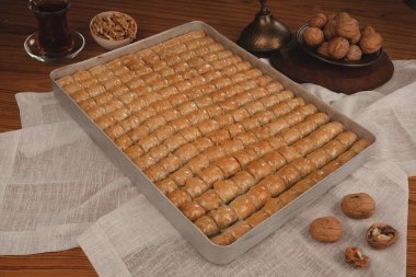 Baklava Piramidi Yaratıcı Tatlı Düzenlemesi