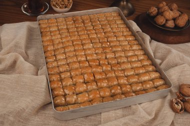 Baklava Piramidi Yaratıcı Tatlı Düzenlemesi
