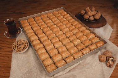 Baklava Piramidi Yaratıcı Tatlı Düzenlemesi