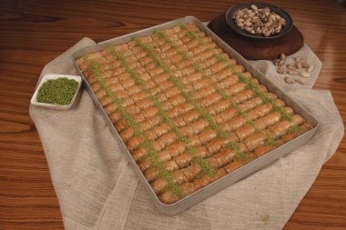 Baklava Piramidi Yaratıcı Tatlı Düzenlemesi