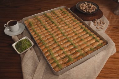 Ev yapımı Baklava 'nın Altın Çıtır Tabakları