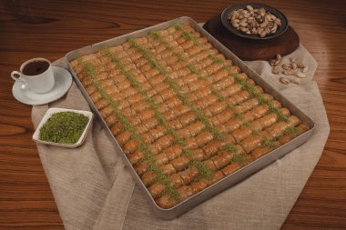 Ev yapımı Baklava 'nın Altın Çıtır Tabakları