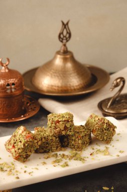 Gül aromalı Türk Lokumu Pistachio Dolgulu
