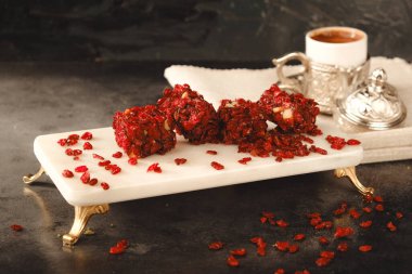 Gül aromalı Türk Lokumu Pistachio Dolgulu