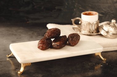 Doğal Parlamayla Parlayan Taze Tarihler