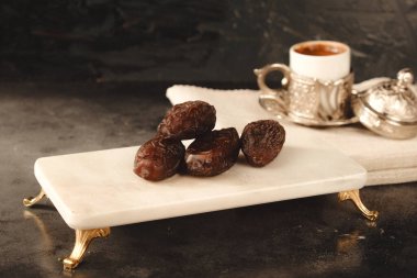 Doğal Parlamayla Parlayan Taze Tarihler