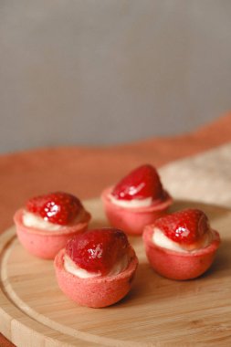 Karşı konulamaz çikolatalı ekler.