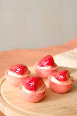 Karşı konulamaz çikolatalı ekler.