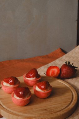 Karşı konulamaz çikolatalı ekler.