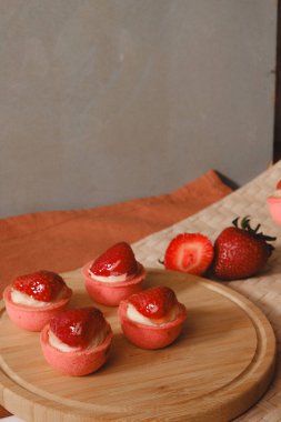 Karşı konulamaz çikolatalı ekler.