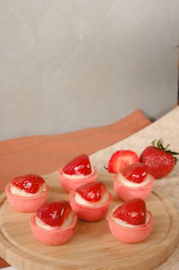 Karşı konulamaz çikolatalı ekler.