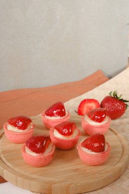 Karşı konulamaz çikolatalı ekler.