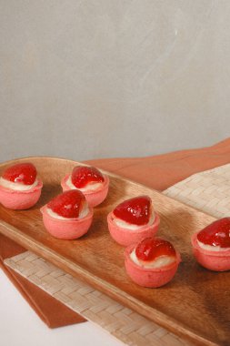 Karşı konulamaz çikolatalı ekler.