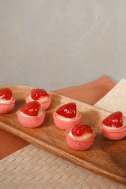 Karşı konulamaz çikolatalı ekler.