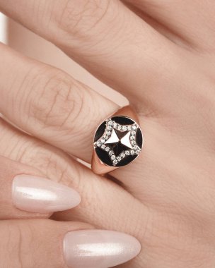 Şık ve Zarif Altın Elmas Mücevherler