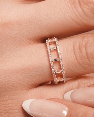 Şık ve Zarif Altın Elmas Mücevherler