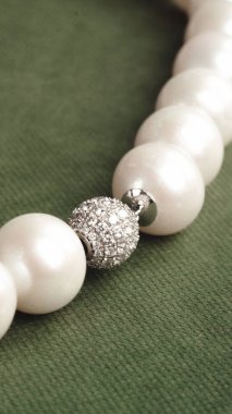 Şık ve Zarif Altın Elmas Mücevherler