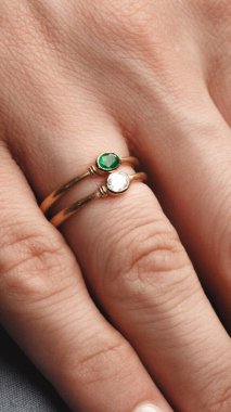 Zarif El yapımı Altın ve Elmas Mücevherler