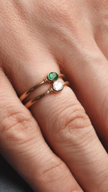 Zarif El yapımı Altın ve Elmas Mücevherler