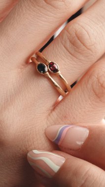 Zarif El yapımı Altın ve Elmas Mücevherler