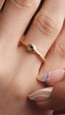 Zarif El yapımı Altın ve Elmas Mücevherler