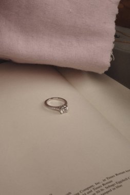 Zarif El yapımı Altın ve Elmas Mücevherler