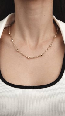 Güzel Mücevher Koleksiyonu: Elmaslar ve Altın Mücevherler