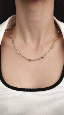 Güzel Mücevher Koleksiyonu: Elmaslar ve Altın Mücevherler