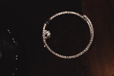 Zarif Altın ve Elmas Kolyeler