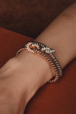 Zarif Altın ve Elmas Kolyeler