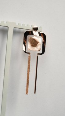 Tasarımcı Mücevherleri: Altın, Elmas ve Gemstone