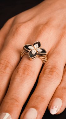 Kişisel Altın ve Elmas Mücevher Hediyeleri