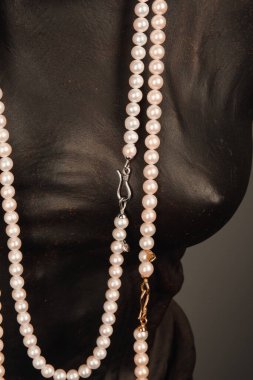 Değerli Altın ve Elmas Mücevherler