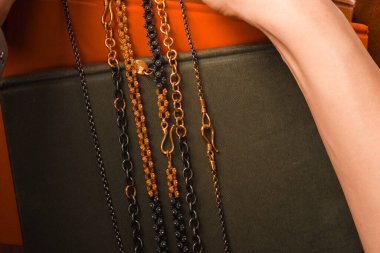 Değerli Altın ve Elmas Mücevherler