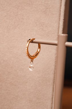 Güzel Altın ve Elmas Kokteyl Mücevherleri