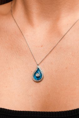 Klasik Altın ve Elmas Düğün Mücevherleri