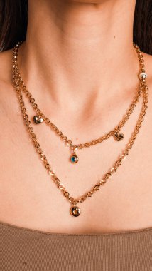 Parlak Mücevher Setleri: Altın, Elmas ve Gemstone