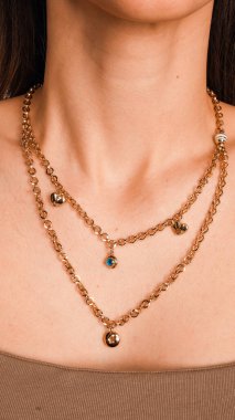 Parlak Mücevher Setleri: Altın, Elmas ve Gemstone