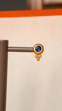 luxury gold and diamond jewelery