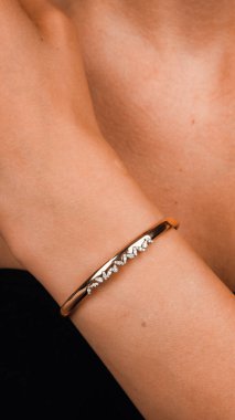 Altından ve elmaslardan oluşan Ebedi Mücevher Tasarımı