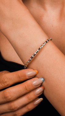 Altından ve elmaslardan oluşan Ebedi Mücevher Tasarımı