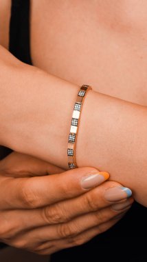 Altından ve elmaslardan oluşan Ebedi Mücevher Tasarımı