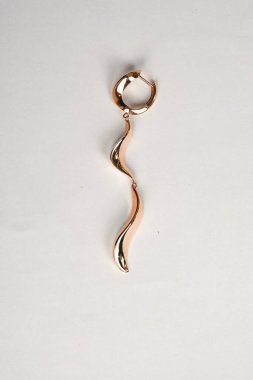 Özel anlar için Parlak Altın ve Elmas Mücevherler