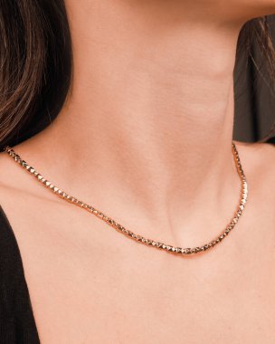 Zarif Altın ve Elmas Kolyeler