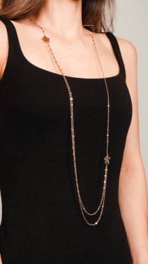 Gemstone 'lu zarif Altın ve Elmas Yüzükler