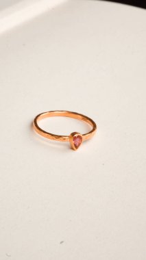 Özel Anlar İçin Özel Yapım Altın ve Elmas Mücevherler